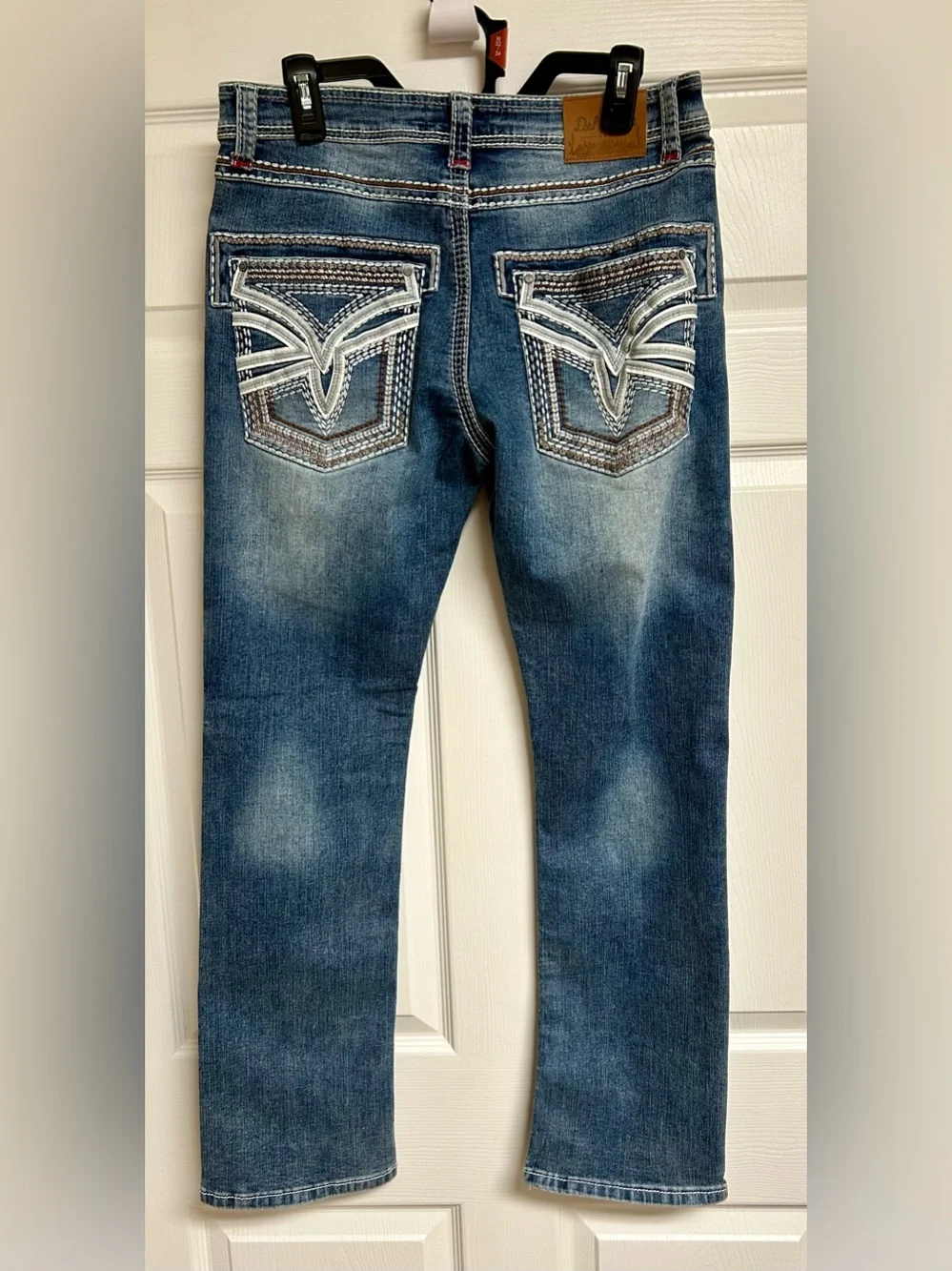 Slim Straight Men's Jeans with Embroidered Back Pockets - Blue